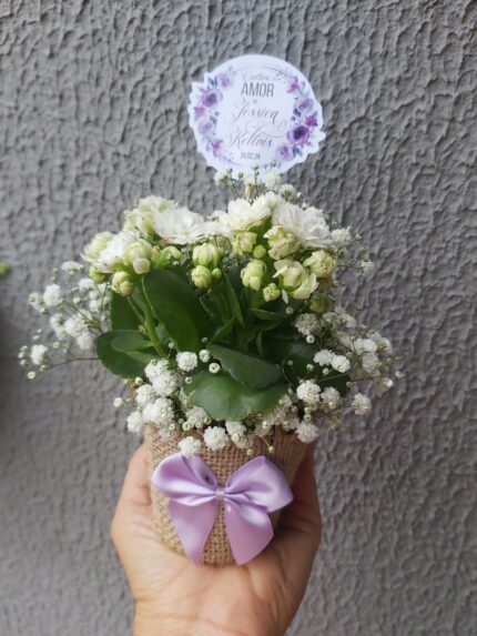 Lembrancinha com Flores – Kalanchoe e Gypsofila