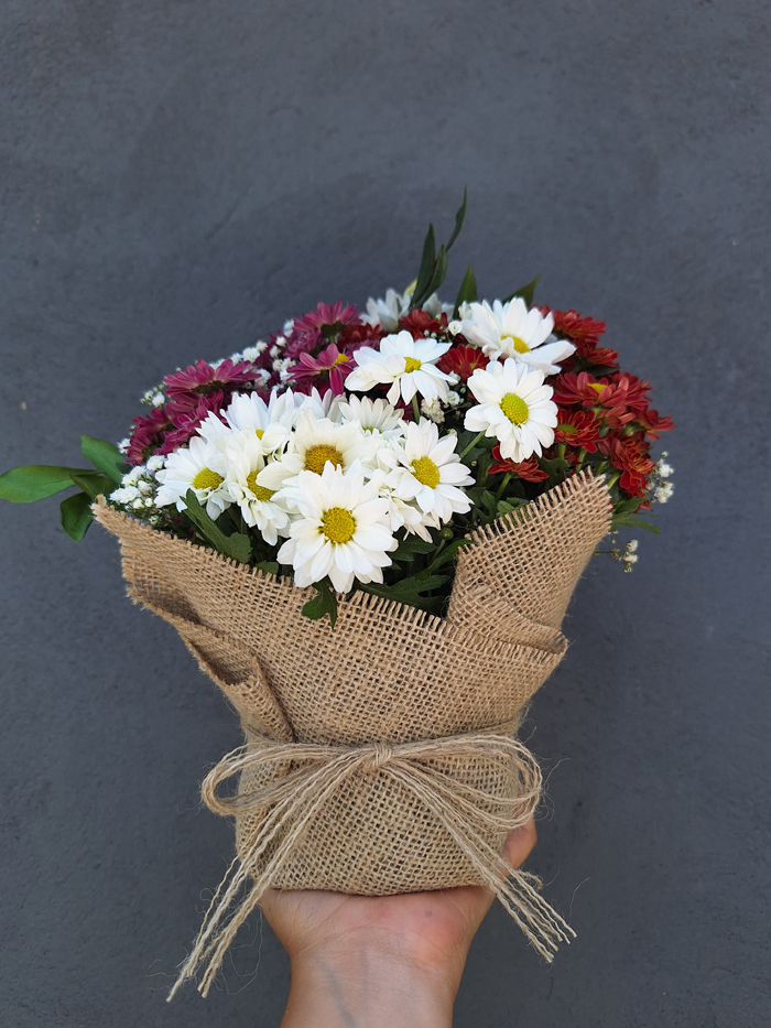 Arranjo para mesa com flores do campo 01